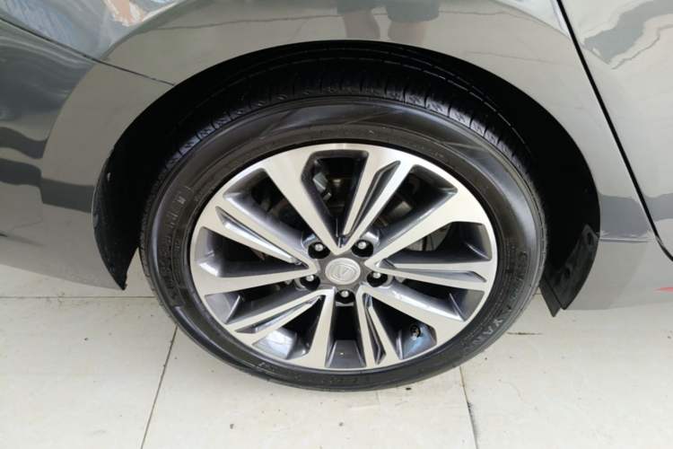 Used CHANGAN Ruicheng CC 2021 Blue Whale Edition 1.5T DCT Prestige Model Right Rear Wheel Hub
