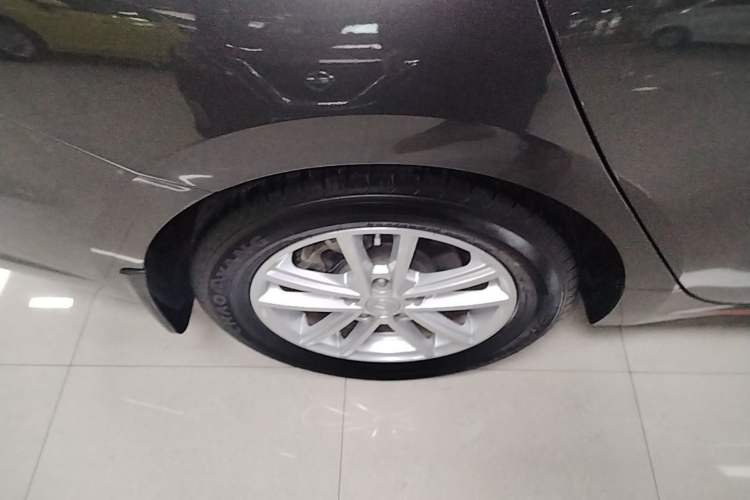 Used CHANGAN Ruicheng CC 2021 Blue Whale Edition 1.5T DCT Elite Model Right Rear Wheel Hub