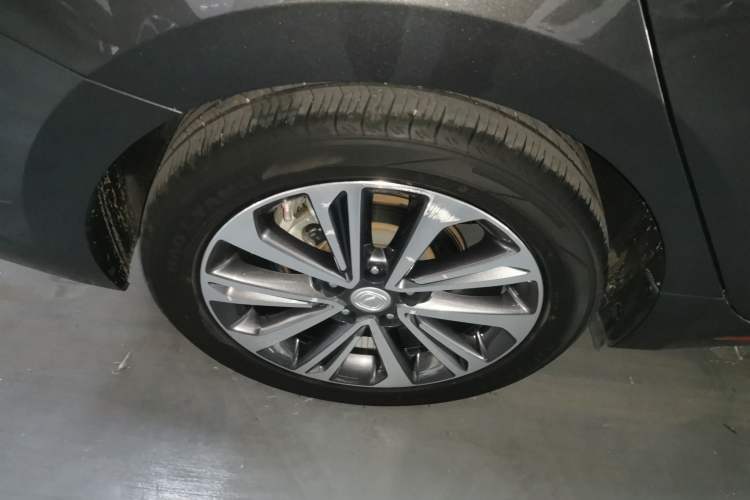 Used CHANGAN Ruicheng CC 2021 Blue Whale Edition 1.5T DCT Prestige Model Right Rear Wheel Hub
