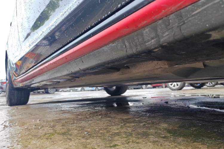 Used CHANGAN Ruicheng CC 2021 Blue Whale Edition 1.5T DCT Flagship Model Right Side Sill