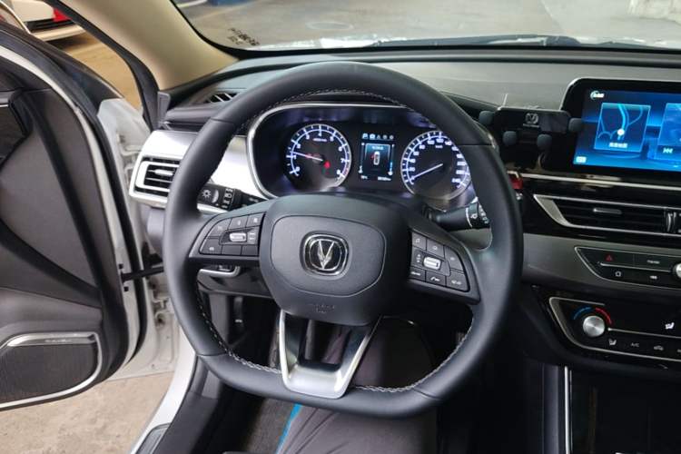 Used CHANGAN Ruicheng CC 2021 Blue Whale Edition 1.5T DCT Luxury Model Steering Wheel
