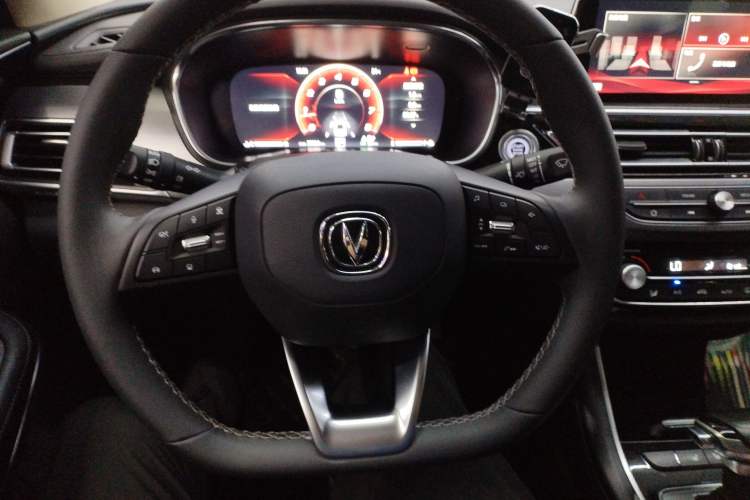 Used CHANGAN Ruicheng CC 2021 Blue Whale Edition 1.5T DCT Prestige Model Steering Wheel