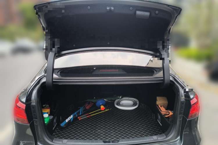 Used CHANGAN Ruicheng CC 2021 Blue Whale Edition 1.5T DCT Luxury Model Trunk