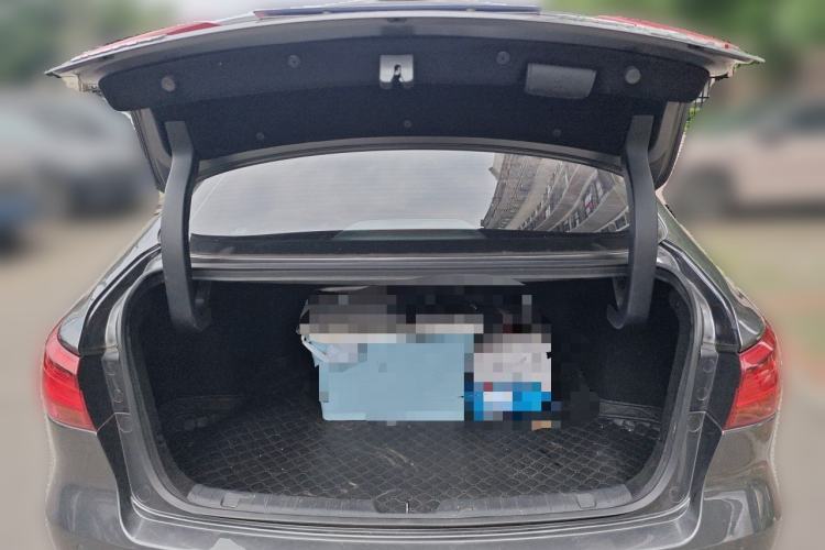 Used CHANGAN Ruicheng CC 2021 Blue Whale Edition 1.5T DCT Prestige Model Trunk
