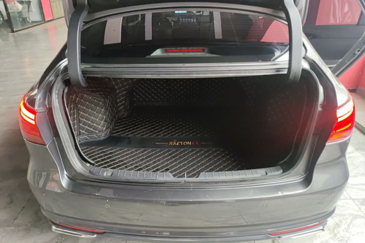 Used CHANGAN Ruicheng CC 2021 Blue Whale Edition 1.5T DCT Prestige Model Trunk