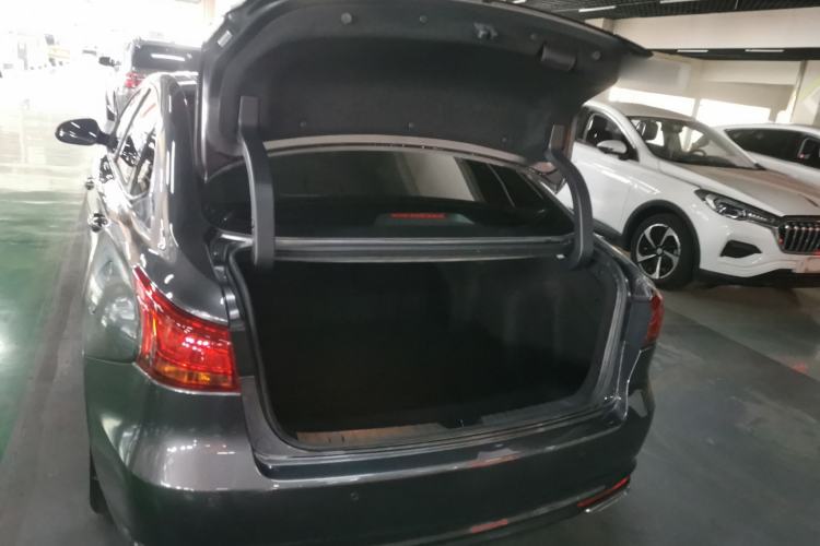 Used CHANGAN Ruicheng CC 2021 Blue Whale Edition 1.5T DCT Prestige Model Trunk