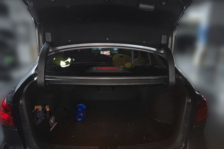 Used CHANGAN Ruicheng CC 2021 Blue Whale Edition 1.5T DCT Prestige Model Trunk