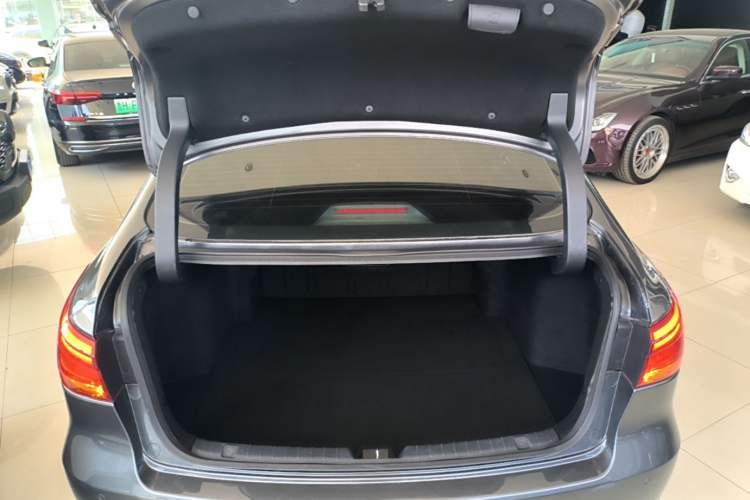Used CHANGAN Ruicheng CC 2021 Blue Whale Edition 1.5T DCT Luxury Model Trunk