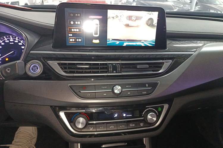 Used CHANGAN Ruicheng CC 2021 Blue Whale Edition 1.5T DCT Luxury Model Audio And AC Panel