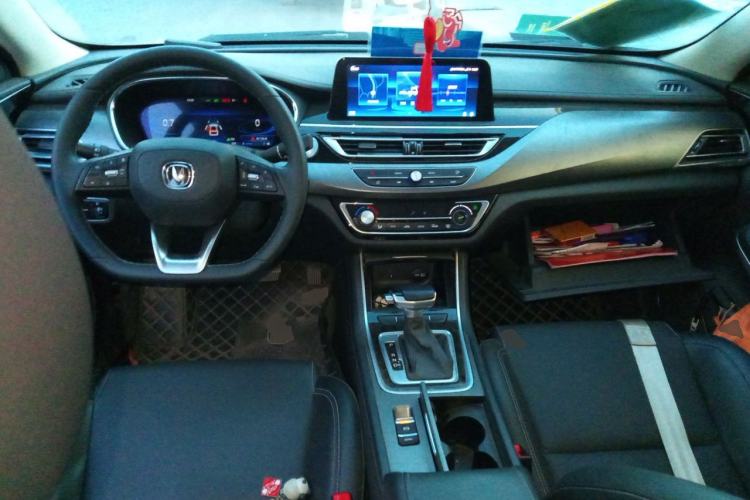 Used CHANGAN Ruicheng CC 2021 Blue Whale Edition 1.5T DCT Prestige Model Center Console