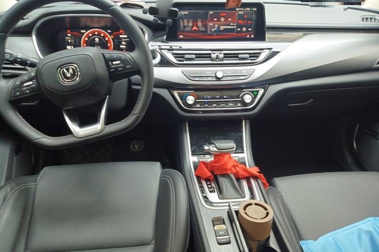 Used CHANGAN Ruicheng CC 2021 Blue Whale Edition 1.5T DCT Prestige Model Center Console