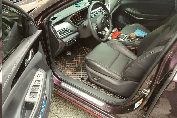 Used CHANGAN Ruicheng CC 2021 Blue Whale Edition 1.5T DCT Prestige Model Driver Seat
