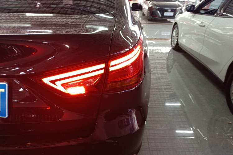 Used CHANGAN Ruicheng CC 2021 Blue Whale Edition 1.5T DCT Luxury Model Right Rear Taillight