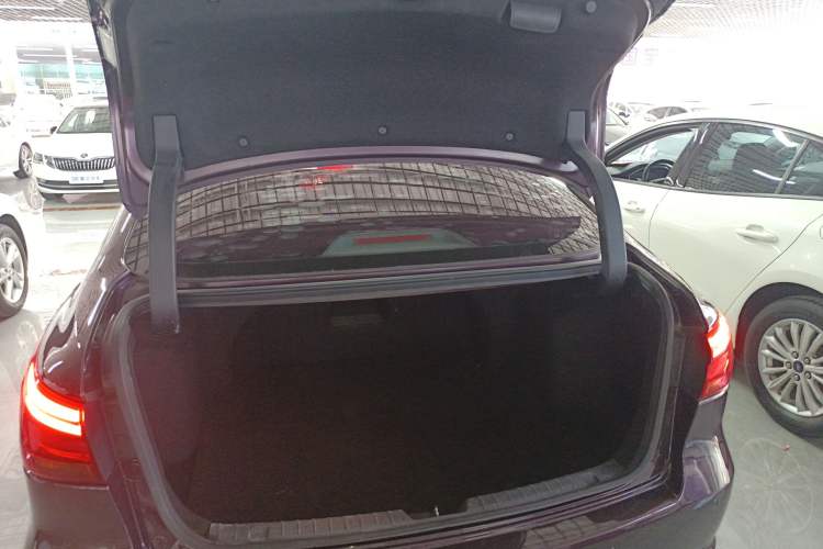 Used CHANGAN Ruicheng CC 2021 Blue Whale Edition 1.5T DCT Luxury Model Trunk