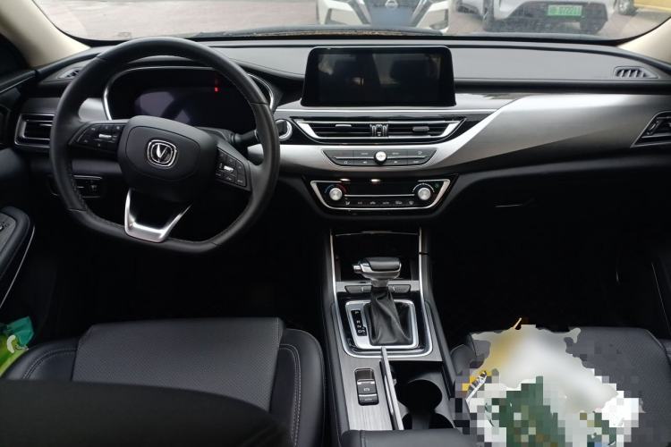 Used CHANGAN Ruicheng CC 2021 Blue Whale Edition 1.5T DCT Prestige Model Center Console