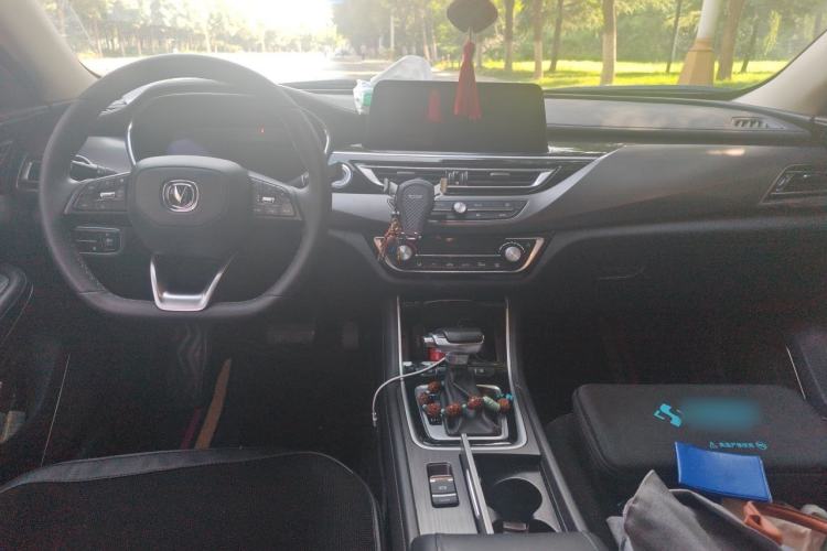 Used CHANGAN Ruicheng CC 2021 Blue Whale Edition 1.5T DCT Flagship Model Center Console