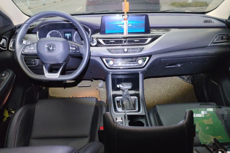 Used CHANGAN Ruicheng CC 2021 Blue Whale Edition 1.5T DCT Luxury Model Center Console