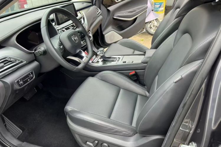 Used CHANGAN Ruicheng CC 2021 Blue Whale Edition 1.5T DCT Flagship Model Interior 4