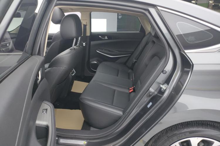 Used CHANGAN Ruicheng CC 2021 Blue Whale Edition 1.5T DCT Prestige Model Left Rear Seat