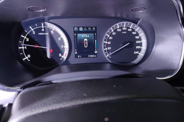 Used CHANGAN Ruicheng CC 2021 Blue Whale Edition 1.5T DCT Luxury Model Odometer Close Up