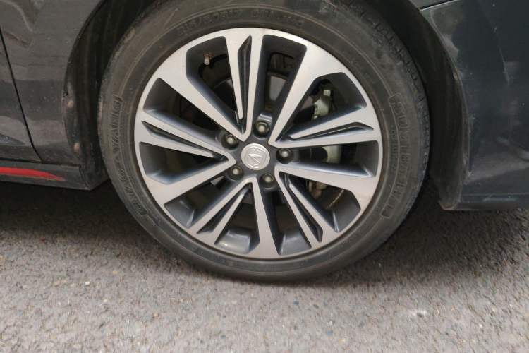 Used CHANGAN Ruicheng CC 2021 Blue Whale Edition 1.5T DCT Luxury Model Right Front Wheel Hub