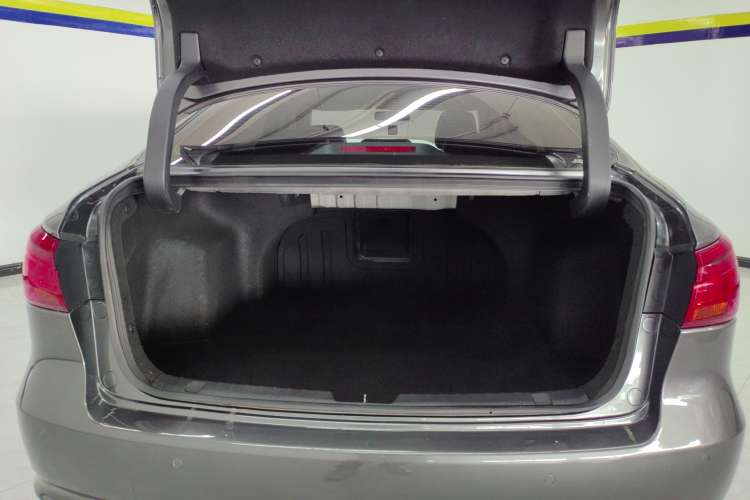 Used CHANGAN Ruicheng CC 2021 Blue Whale Edition 1.5T DCT Prestige Model Trunk