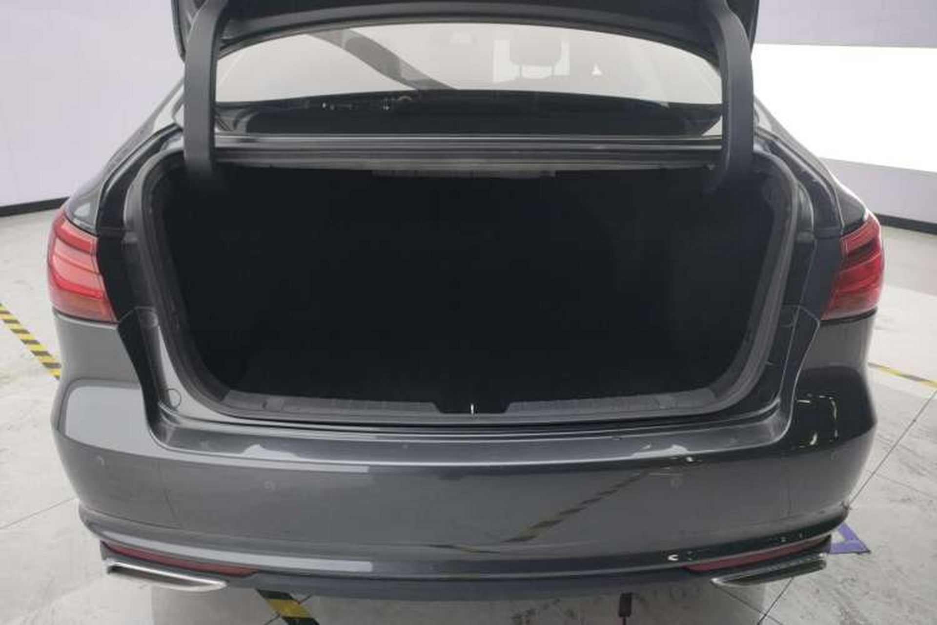 Used CHANGAN Ruicheng CC 2021 Blue Whale Edition 1.5T DCT Prestige Model Trunk