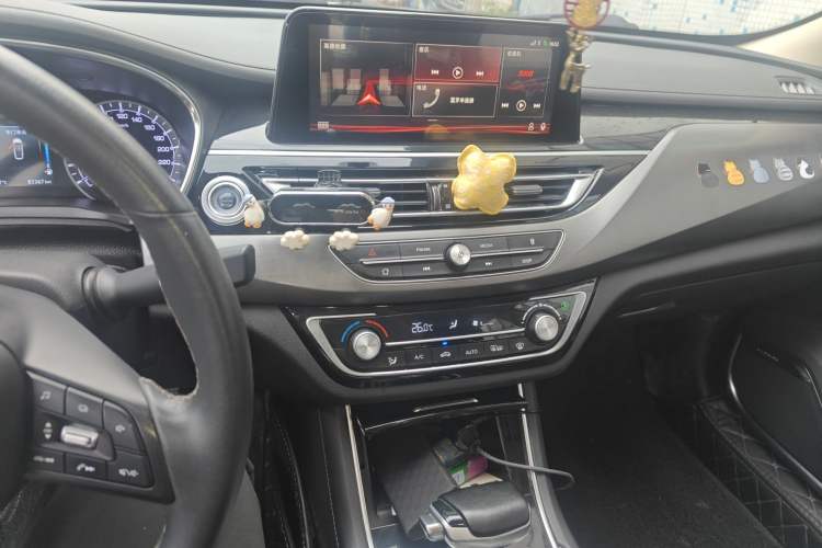 Used CHANGAN Ruicheng CC 2021 Blue Whale Edition 1.5T DCT Luxury Model Audio And AC Panel
