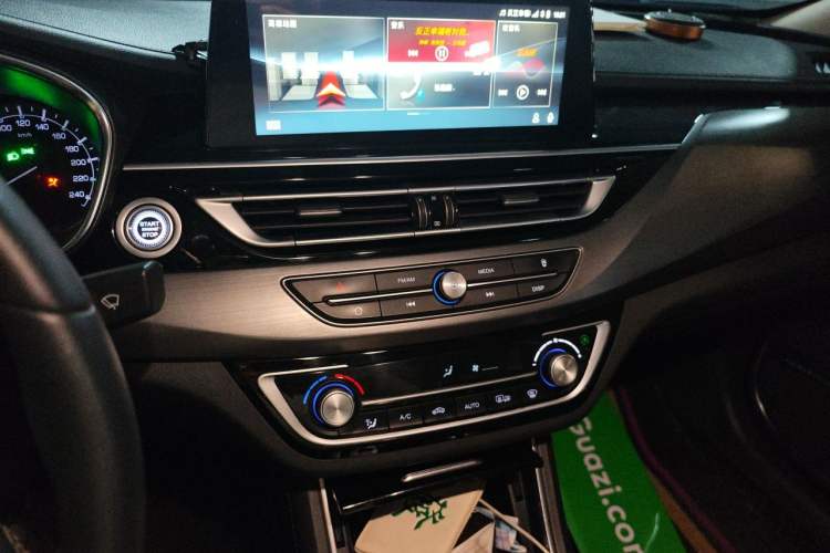 Used CHANGAN Ruicheng CC 2021 Blue Whale Edition 1.5T DCT Prestige Model Audio And AC Panel
