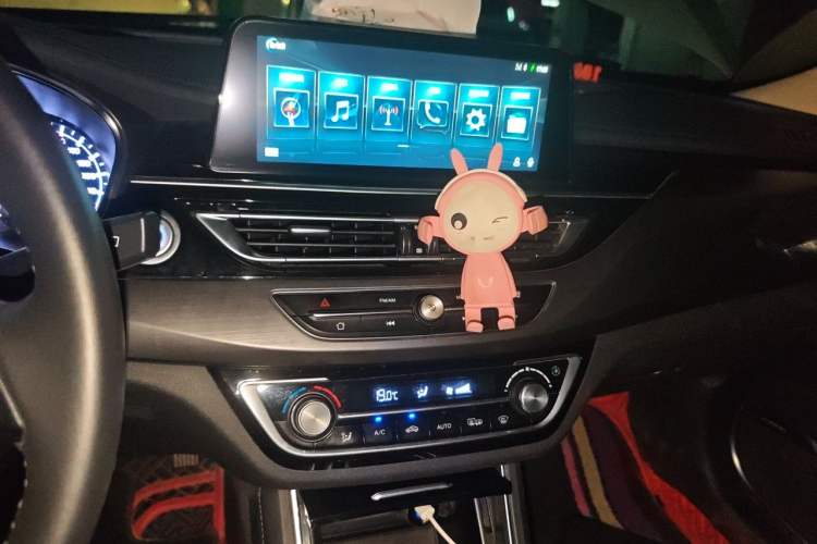 Used CHANGAN Ruicheng CC 2021 Blue Whale Edition 1.5T DCT Luxury Model Audio And AC Panel