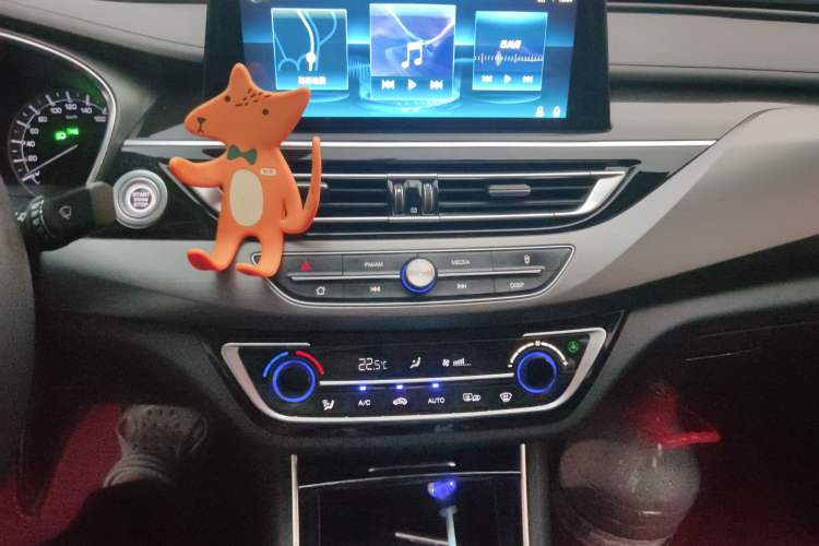 Used CHANGAN Ruicheng CC 2021 Blue Whale Edition 1.5T DCT Luxury Model Audio And AC Panel