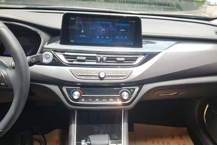 Used CHANGAN Ruicheng CC 2021 Blue Whale Edition 1.5T DCT Prestige Model Audio And AC Panel
