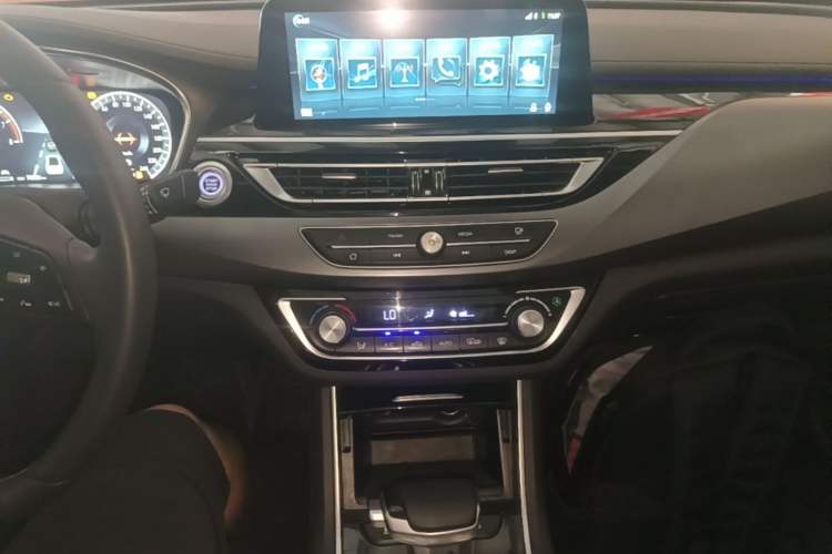 Used CHANGAN Ruicheng CC 2021 Blue Whale Edition 1.5T DCT Flagship Model Audio And AC Panel
