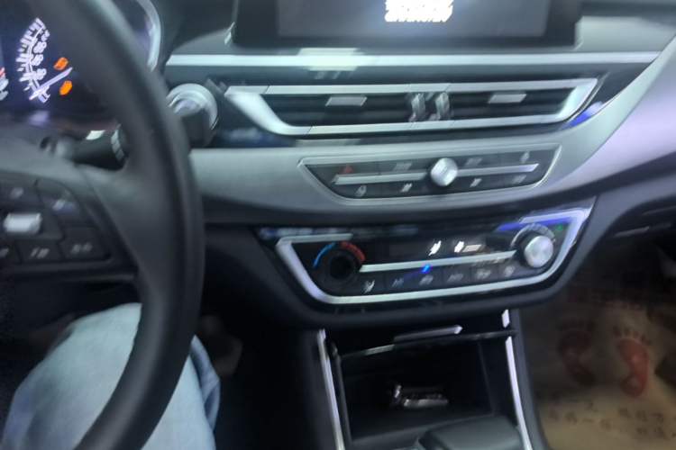Used CHANGAN Ruicheng CC 2021 Blue Whale Edition 1.5T DCT Luxury Model Audio And AC Panel
