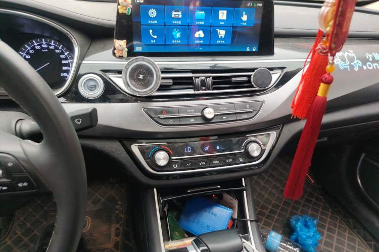 Used CHANGAN Ruicheng CC 2021 Blue Whale Edition 1.5T DCT Luxury Model Audio And AC Panel