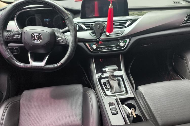 Used CHANGAN Ruicheng CC 2021 Blue Whale Edition 1.5T DCT Luxury Model Center Console