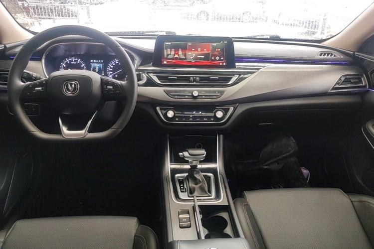 Used CHANGAN Ruicheng CC 2021 Blue Whale Edition 1.5T DCT Elite Model Center Console
