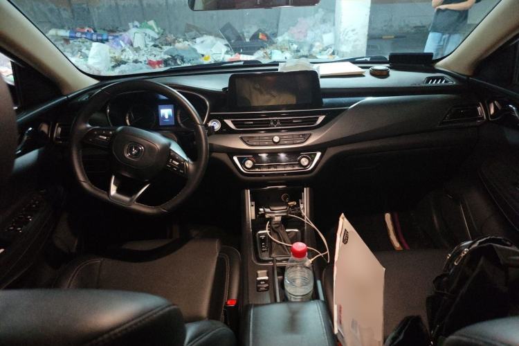 Used CHANGAN Ruicheng CC 2021 Blue Whale Edition 1.5T DCT Prestige Model Center Console
