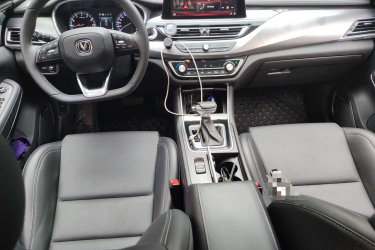 Used CHANGAN Ruicheng CC 2021 Blue Whale Edition 1.5T DCT Luxury Model Center Console