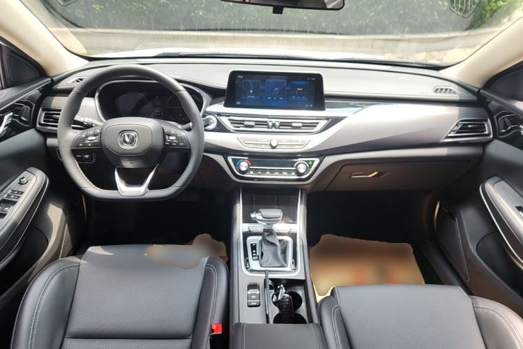 Used CHANGAN Ruicheng CC 2021 Blue Whale Edition 1.5T DCT Prestige Model Center Console