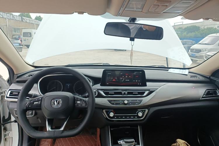 Used CHANGAN Ruicheng CC 2021 Blue Whale Edition 1.5T DCT Luxury Model Center Console