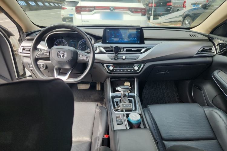 Used CHANGAN Ruicheng CC 2021 Blue Whale Edition 1.5T DCT Luxury Model Center Console