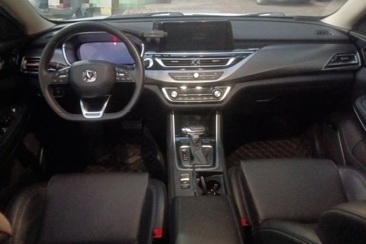Used CHANGAN Ruicheng CC 2021 Blue Whale Edition 1.5T DCT Prestige Model Center Console