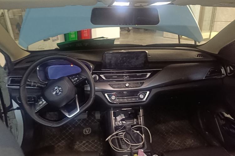 Used CHANGAN Ruicheng CC 2021 Blue Whale Edition 1.5T DCT Prestige Model Center Console