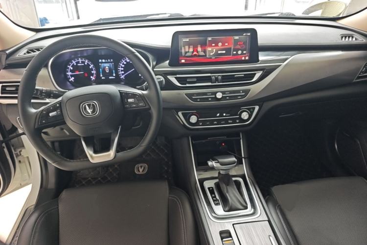 Used CHANGAN Ruicheng CC 2021 Blue Whale Edition 1.5T DCT Luxury Model Center Console