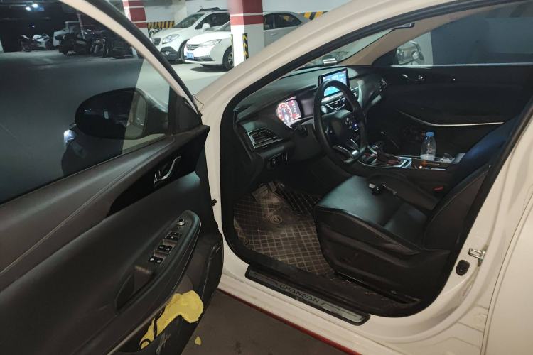 Used CHANGAN Ruicheng CC 2021 Blue Whale Edition 1.5T DCT Prestige Model Driver Seat