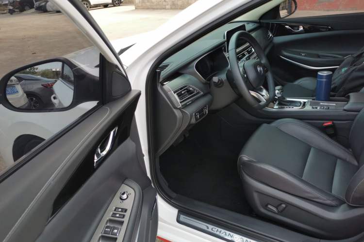 Used CHANGAN Ruicheng CC 2021 Blue Whale Edition 1.5T DCT Luxury Model Driver Seat