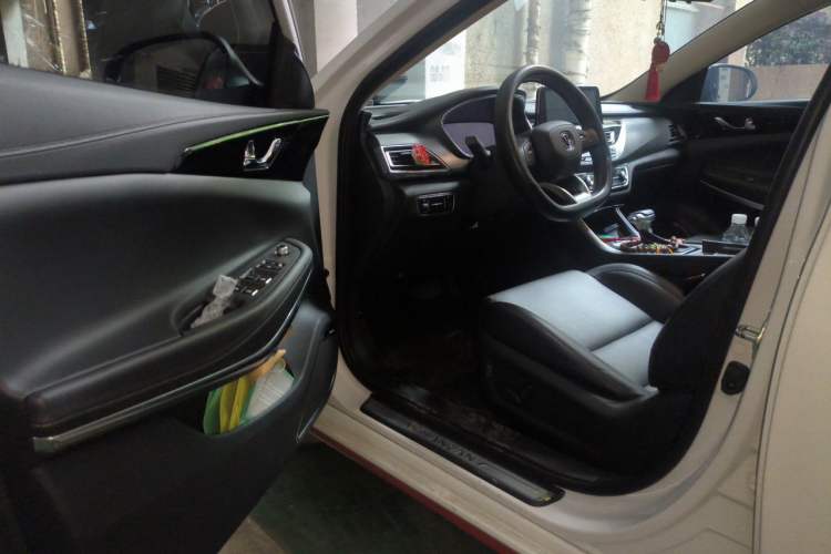 Used CHANGAN Ruicheng CC 2021 Blue Whale Edition 1.5T DCT Prestige Model Driver Seat