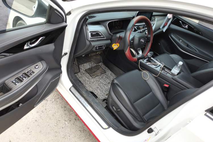 Used CHANGAN Ruicheng CC 2021 Blue Whale Edition 1.5T DCT Prestige Model Driver Seat