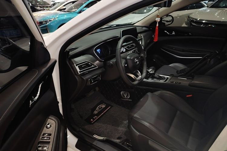 Used CHANGAN Ruicheng CC 2021 Blue Whale Edition 1.5T DCT Elite Model Driver Seat